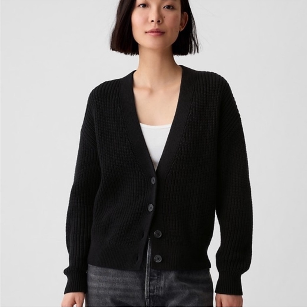 GAP womans Black Cardigan Sweater size Xsmall